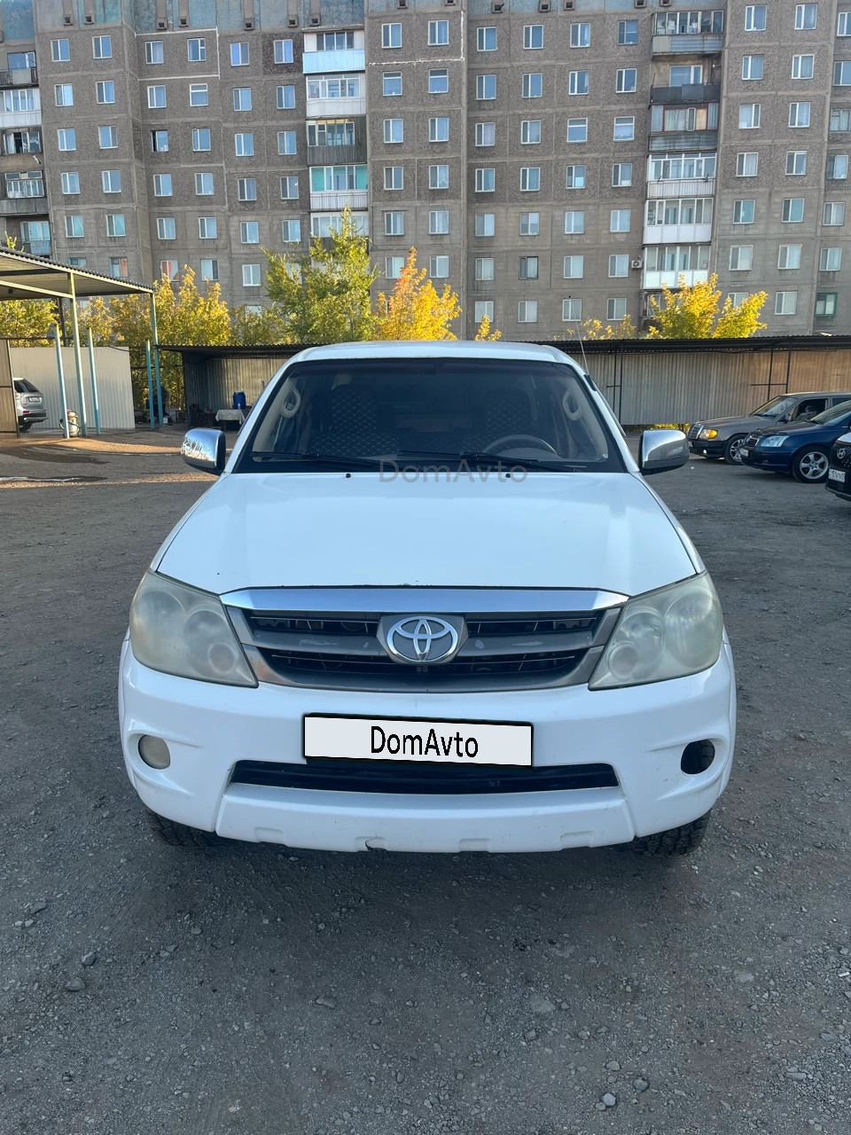 Toyota Fortuner, 2005