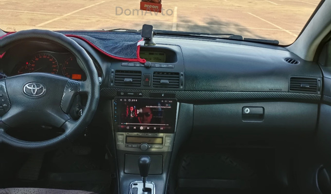 Toyota Avensis 2003 года