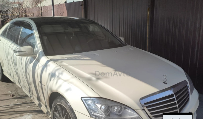 Mercedes-Benz S-Класс 2011 года