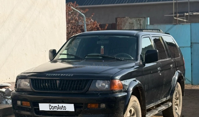 Mitsubishi Montero Sport 1998 года