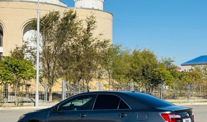Toyota Camry 2014 года