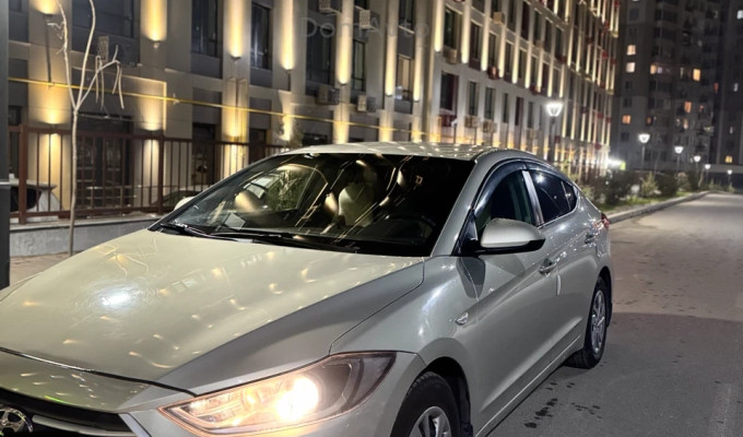 Hyundai Elantra 2017 года