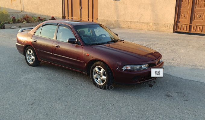 Mitsubishi Galant 1993 года