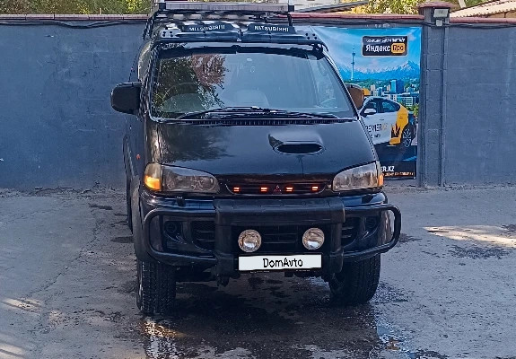 Mitsubishi Delica 1994 года