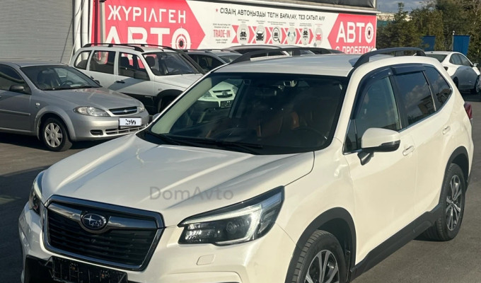 Subaru Forester 2020 года