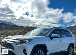 Toyota RAV4 2021 года