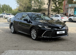 Toyota Camry 2023 года