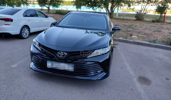 Toyota Camry 2020 года