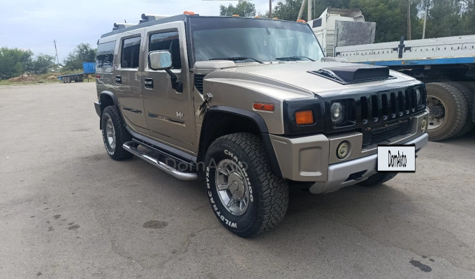Hummer H2 2005 года