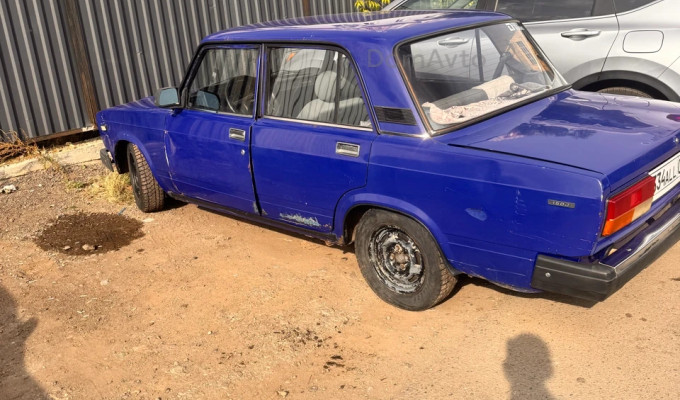 ВАЗ (Lada) 2107 2000 года