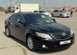 Toyota Camry 2010 года