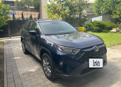 Toyota RAV4 2021 года