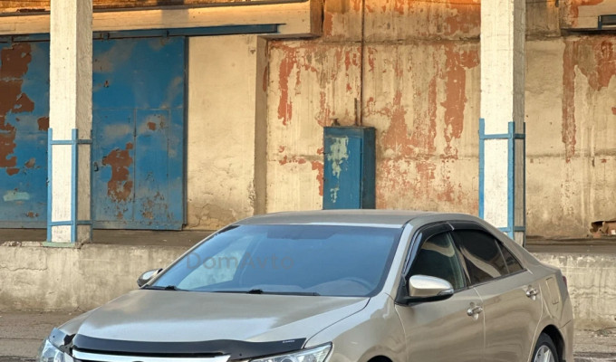 Toyota Camry 2012 года