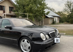Mercedes-Benz E-Класс 2001 года