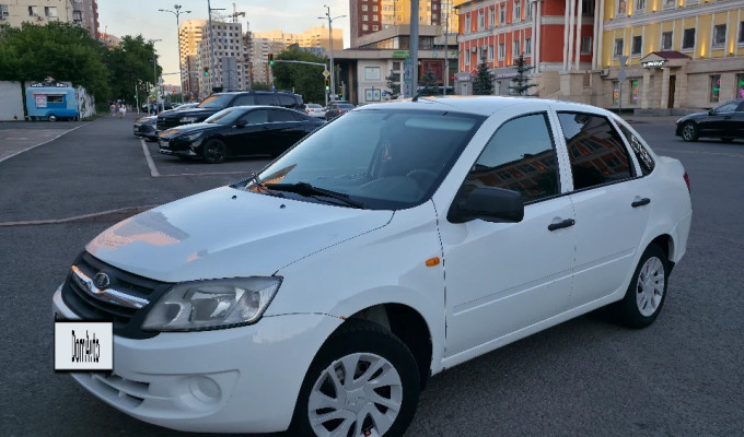 ВАЗ (Lada) Granta 2015 года