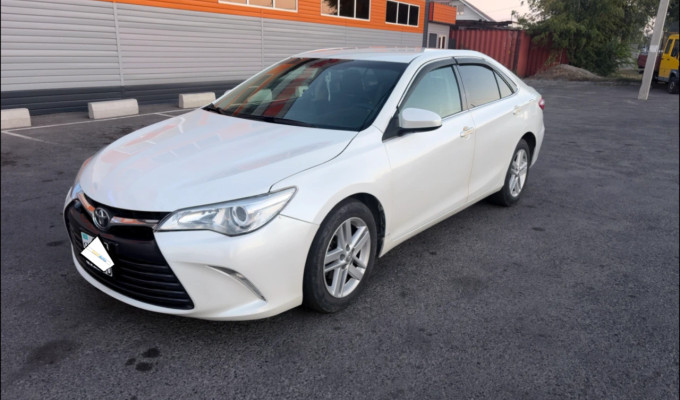 Toyota Camry 2017 года