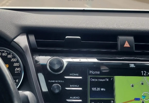 Toyota Camry 2019 года