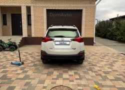 Toyota RAV4 2014 года