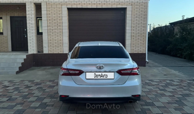 Toyota Camry 2018 года