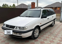 Volkswagen Passat 1993 года