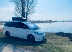 Toyota Estima 2005 года