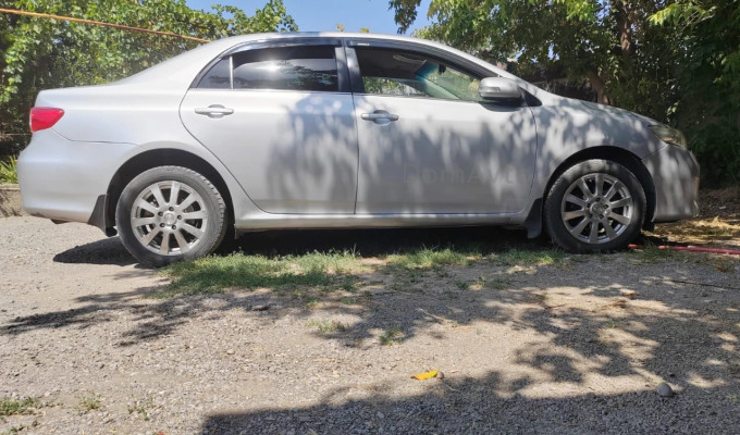 Toyota Corolla 2011 года