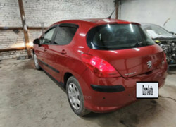 Peugeot 308 2010 года
