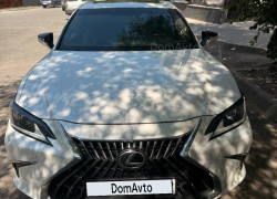 Lexus ES 2018 года