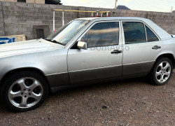 Mercedes-Benz E-Класс 1993 года