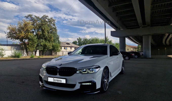 BMW 5 серия 2017 года
