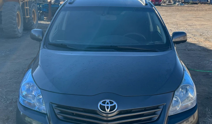 Toyota Verso 2009 года