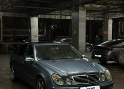 Mercedes-Benz E-Класс 2004 года