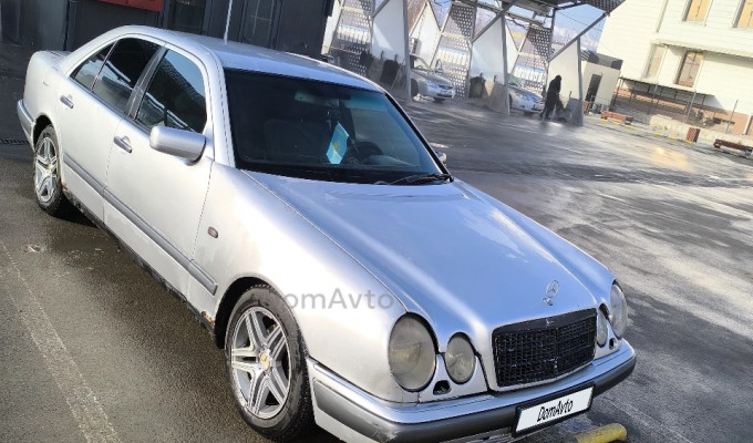 Mercedes-Benz E-Класс 1997 года