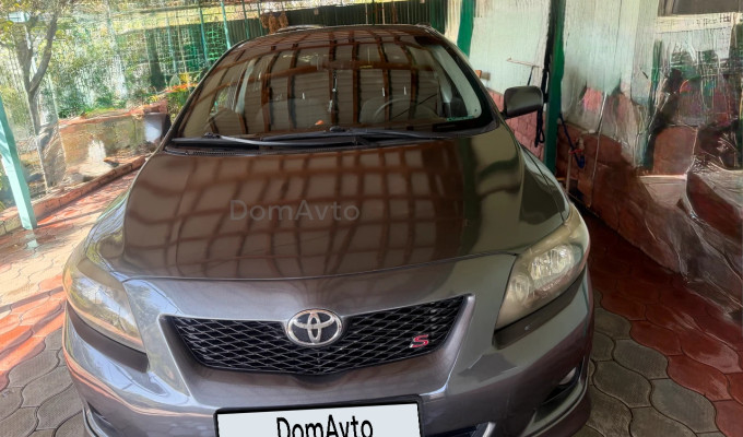 Toyota Corolla 2010 года