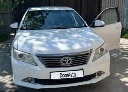 Toyota Camry 2013 года
