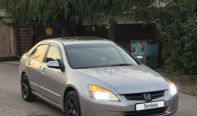 Honda Accord 2003 года
