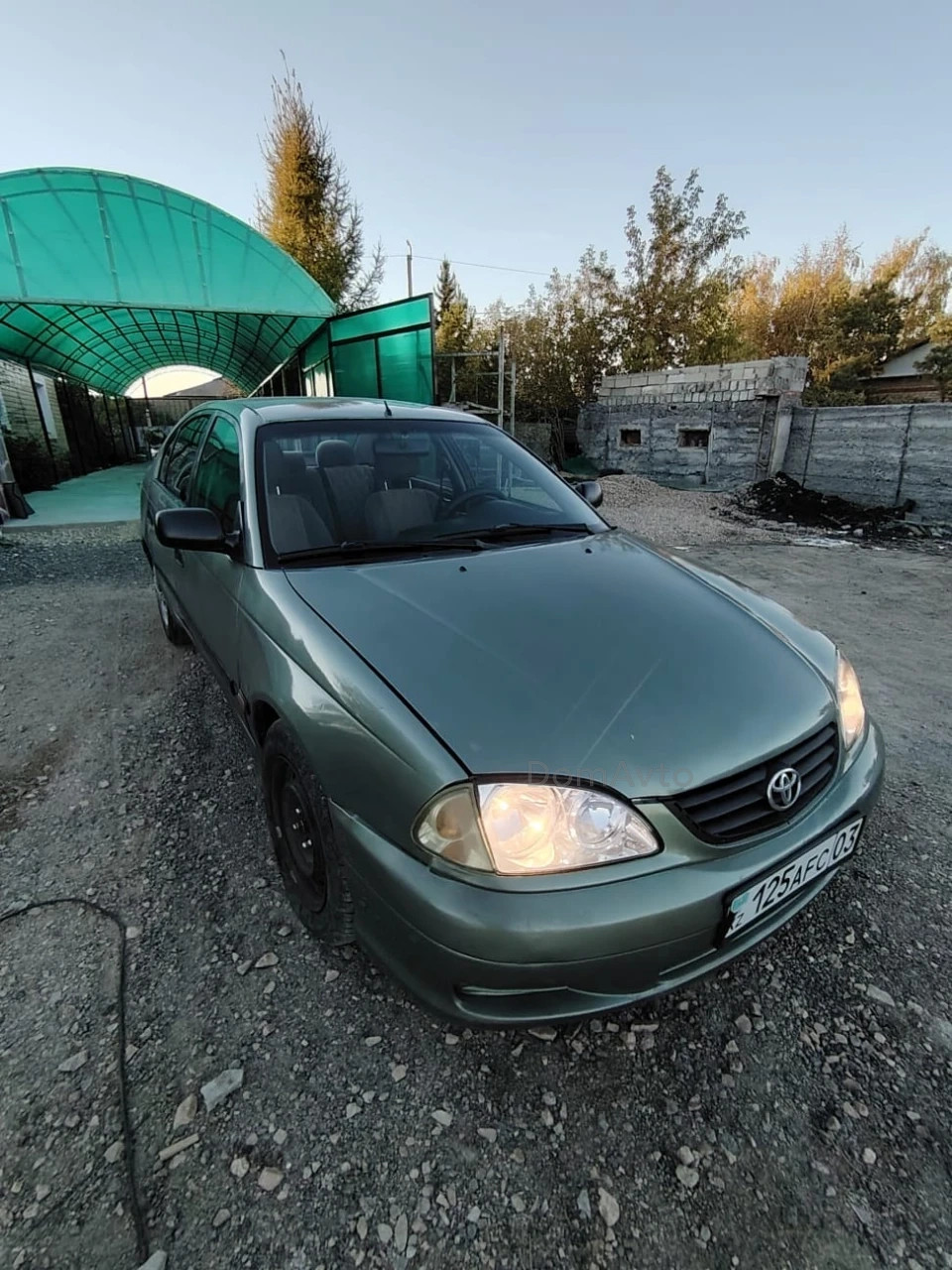 Toyota Avensis, 2002
