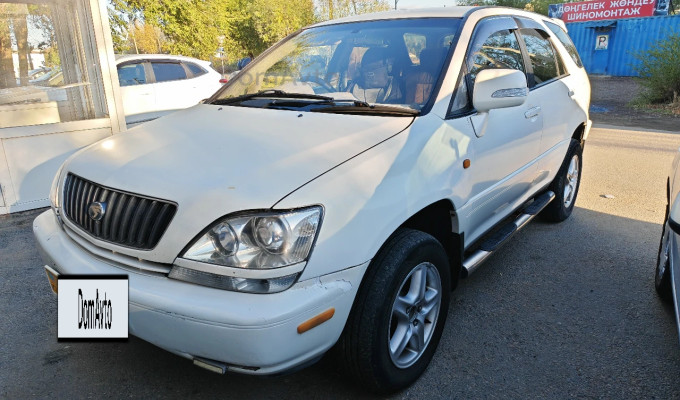 Toyota Harrier 2000 года