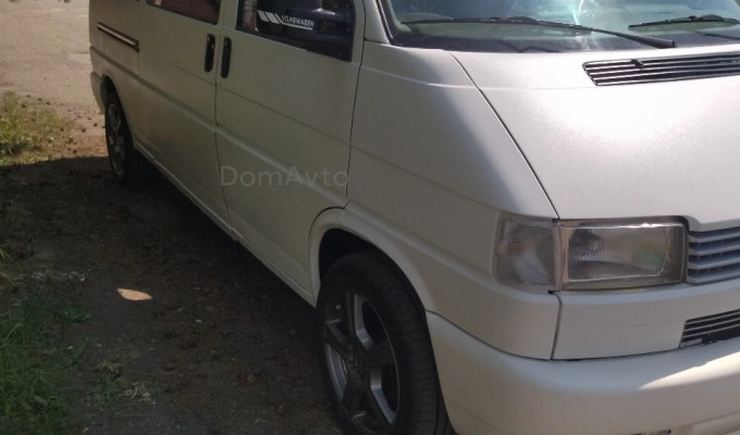 Volkswagen Transporter 2000 года