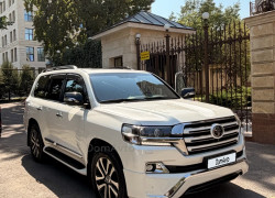 Toyota Land Cruiser 2017 года