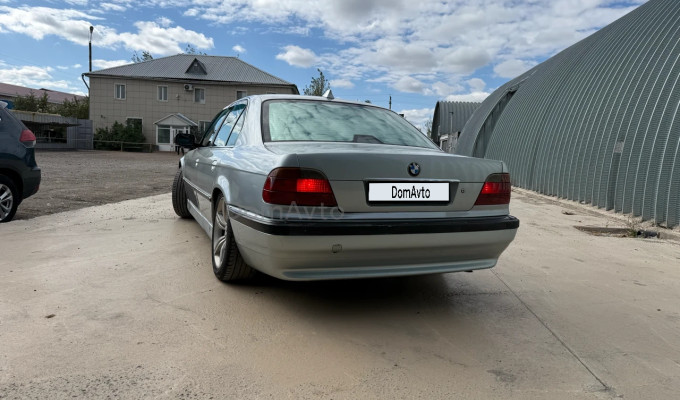 BMW 7 серия 1996 года
