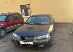 Toyota Camry 1999 года