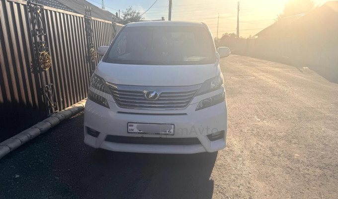 Toyota Vellfire 2010 года