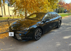 Toyota Camry 2025 года