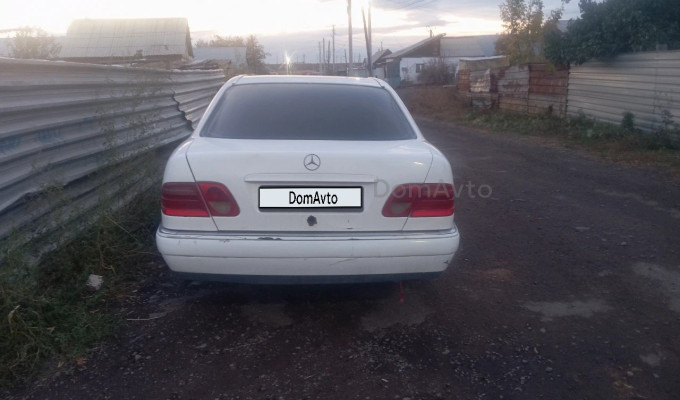 Mercedes-Benz E-Класс 1997 года