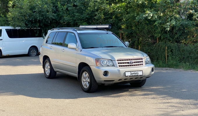 Toyota Highlander 2003 года