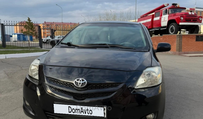 Toyota Yaris 2009 года