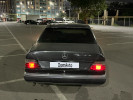 Mercedes-Benz E-Класс 1993 года