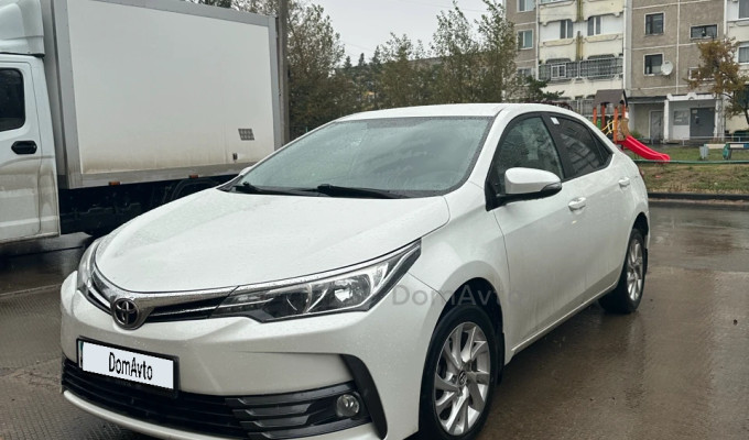 Toyota Corolla 2018 года