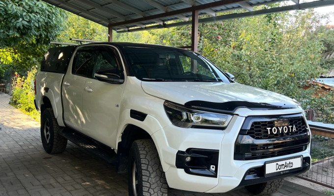 Toyota Hilux 2021 года
